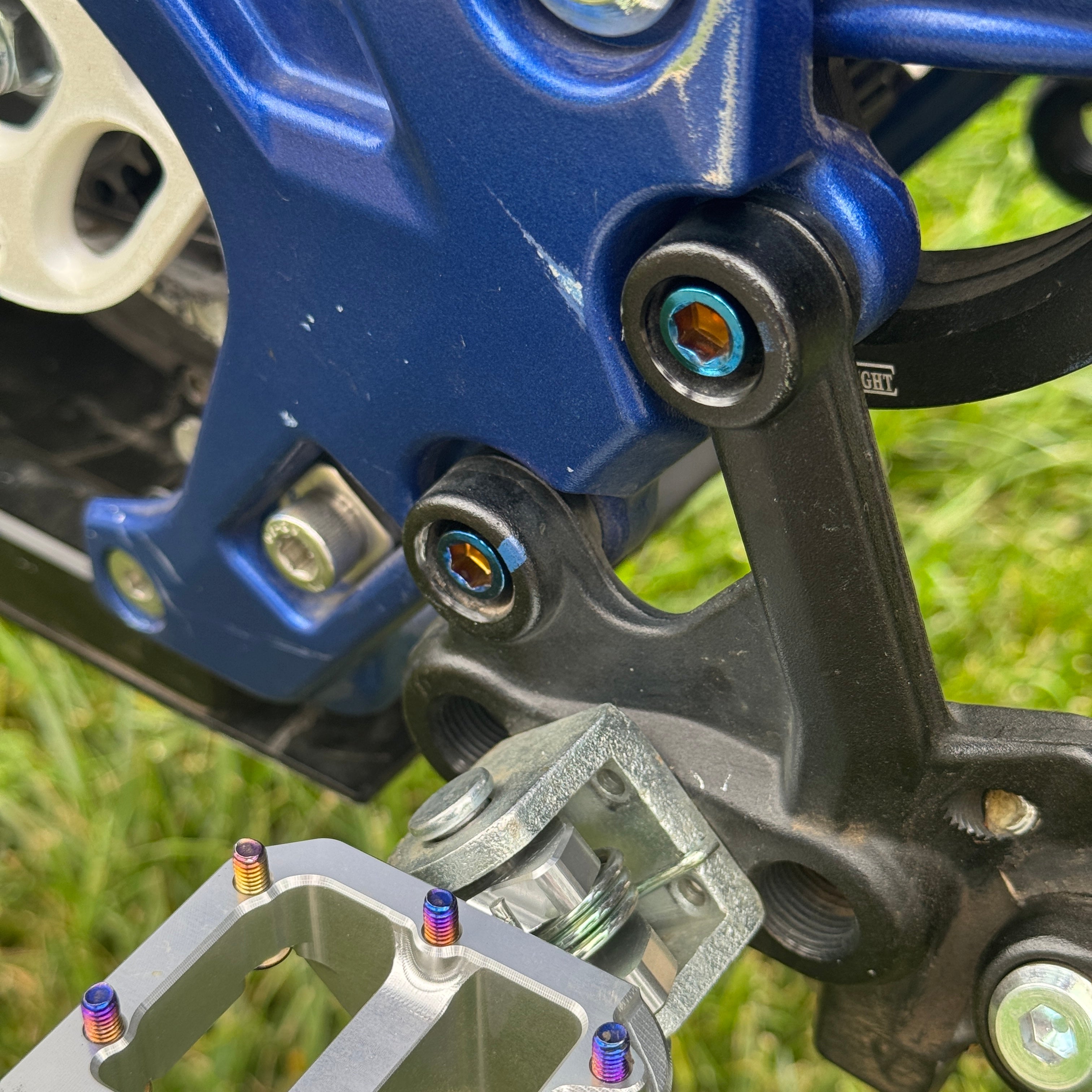 E-moto Titanium Peg Mount Bolts